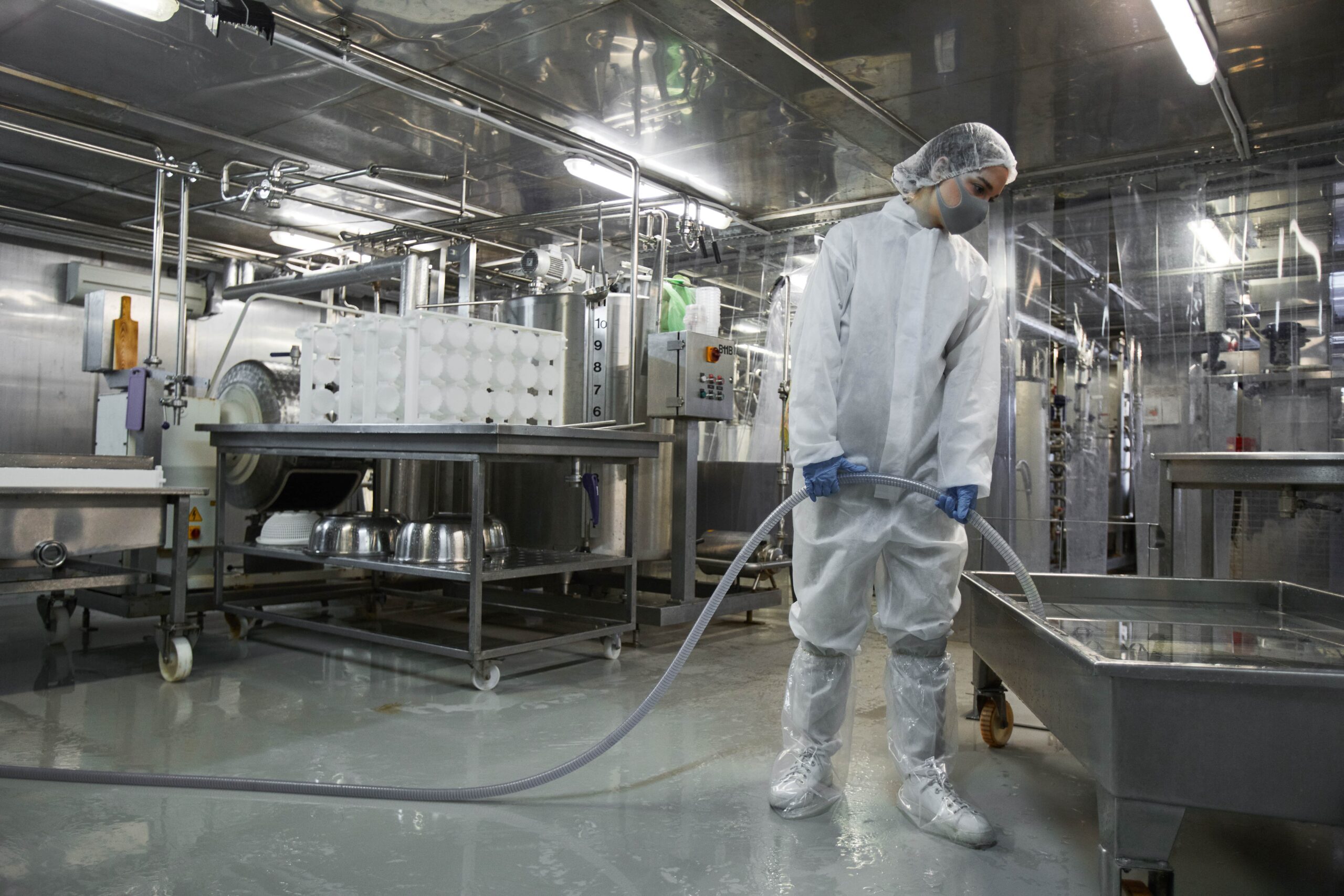 La limpieza industrial requiere el uso de productos de limpieza especiales